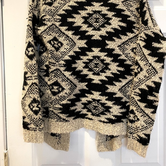 Aztec open sweater - Picture 2 of 2